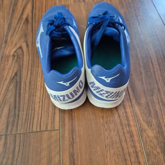 Youth Size 3.5 Mizuno Baseball Cleats - Picture 5 of 6